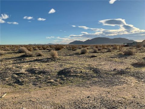 Photo of 1 Buffalo Trail, Helendale, CA 92342 (MLS # HD25267941)