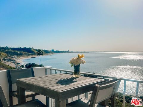 Photo of 17350 W Sunset Boulevard #605, Pacific Palisades, CA 90272 (MLS # 26820155)