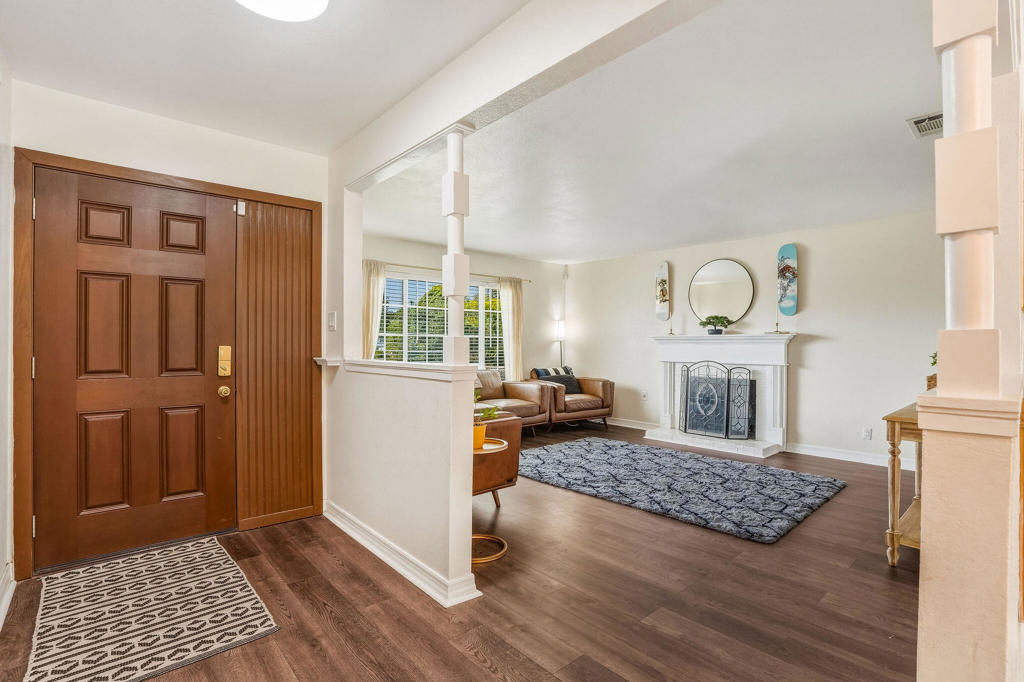 1035 W Hoffer Street