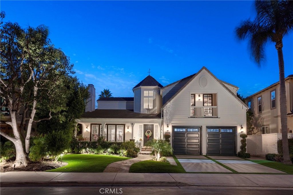 Photo of 19531 Peninsula Ln, Huntington Beach, CA 92648 (MLS # OC25263949)