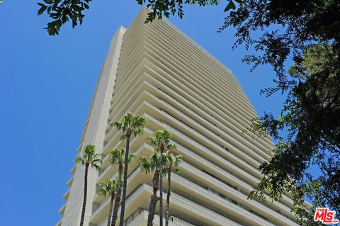 Photo of 9255 Doheny Road #1905, West Hollywood, CA 90069 (MLS # 26672431)