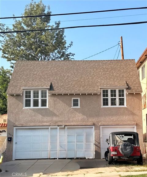 Photo of 1953 Talmadge St, Los Angeles, CA 90027 (MLS # DW25281350)