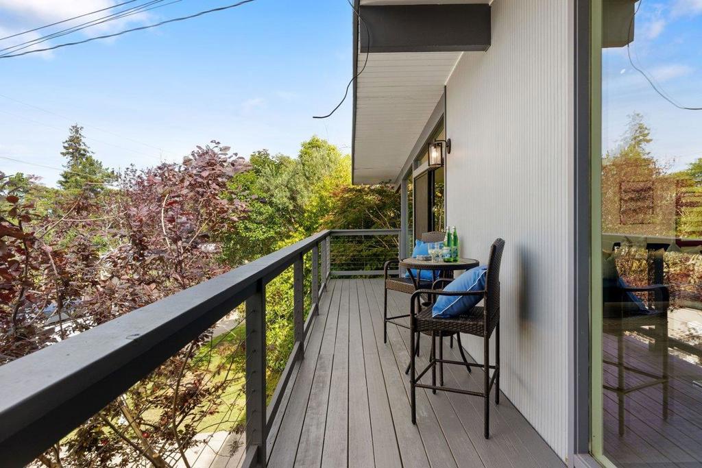 10 Laurel Hill Court
