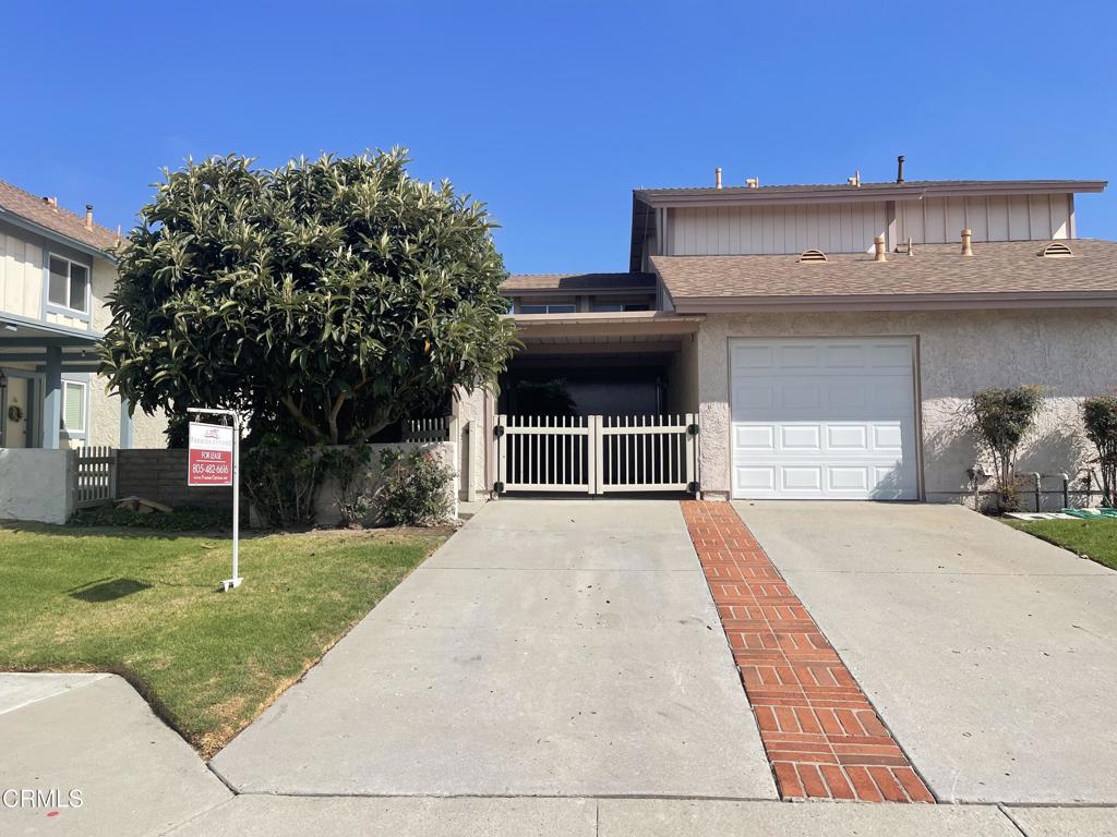 Located on a desireable cul-de-sac. This townhome offers three bedrooms and three baths. Master bath is recently remodeled. New carpet in upstairs bedrooms. New interior paint. Large living are with vaulted ceilings. Wood-like floors throughout the downstaris area. One car garage with carport. Located close to schools, parks and shopping.
