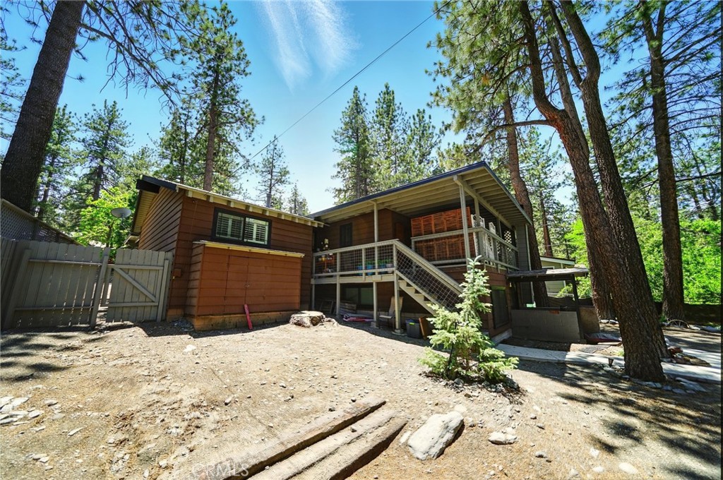 5726 Lodgepole Drive