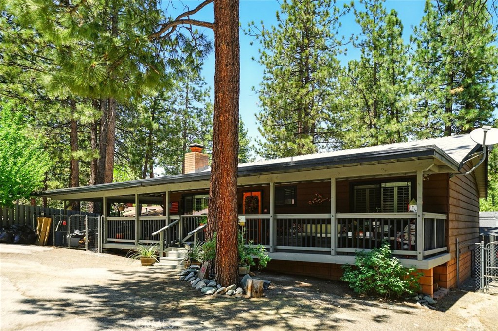 5726 Lodgepole Drive