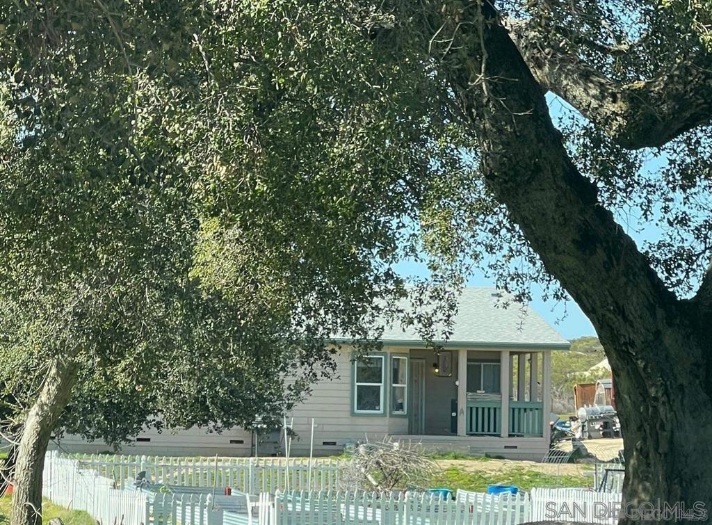 1122 Tierra Del Sol