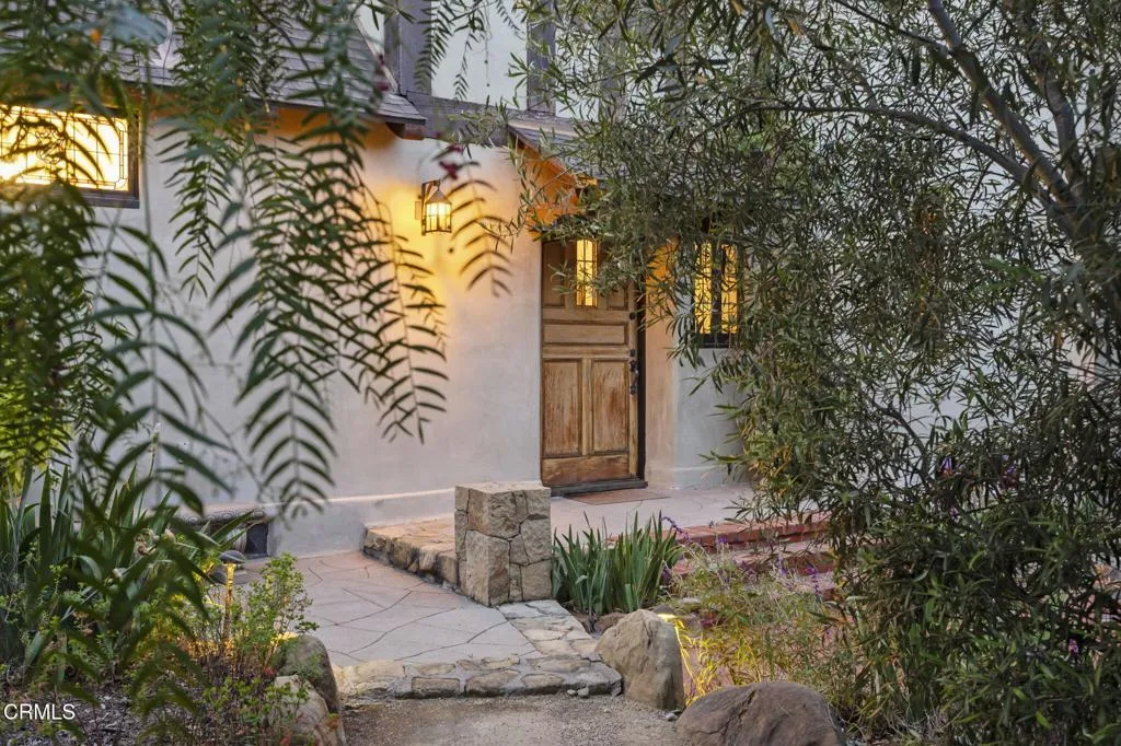 Ojai, California 93023, United States, 4 Bedrooms Bedrooms, ,4 BathroomsBathrooms,Residential,Active,215792