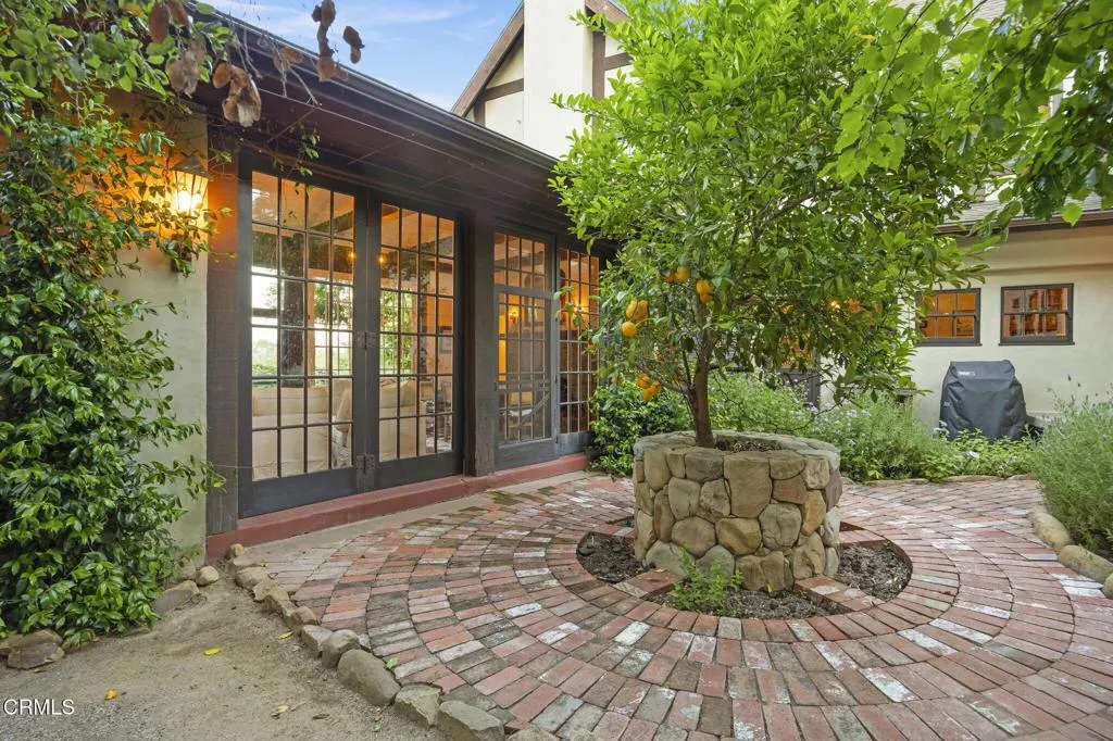 Ojai, California 93023, United States, 4 Bedrooms Bedrooms, ,4 BathroomsBathrooms,Residential,Active,215792