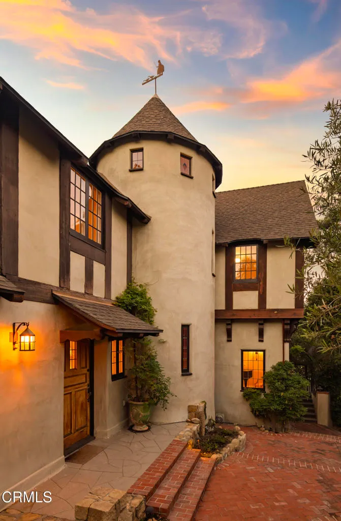 Ojai, California 93023, United States, 4 Bedrooms Bedrooms, ,4 BathroomsBathrooms,Residential,Active,215792