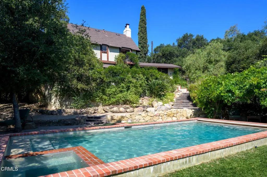 Ojai, California 93023, United States, 4 Bedrooms Bedrooms, ,4 BathroomsBathrooms,Residential,Active,215792