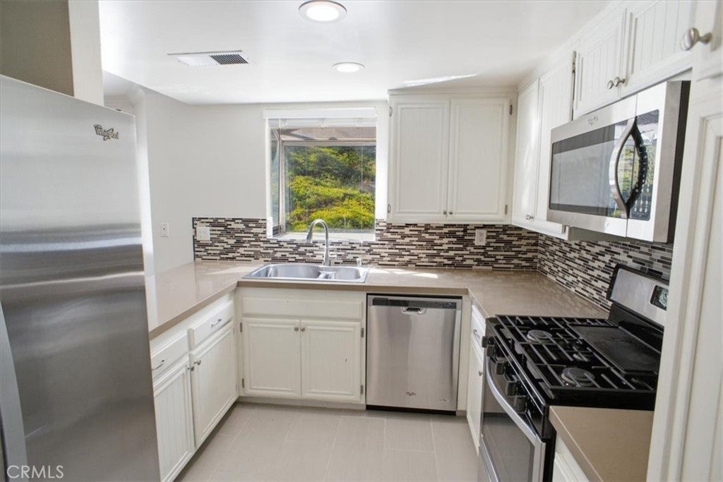 26901 Rainbow Glen Drive 643