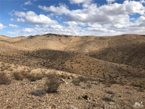 Photo of Cal Electric Road, Barstow, CA 92311 (MLS # 21437998DA)