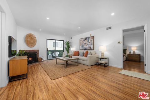 Photo of 9737 Charnock Avenue #1, Los Angeles, CA 90034 (MLS # 26779871)