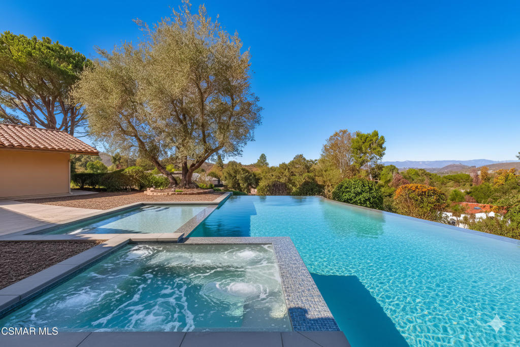 Los Robles Hills-621 - 621 - Residential