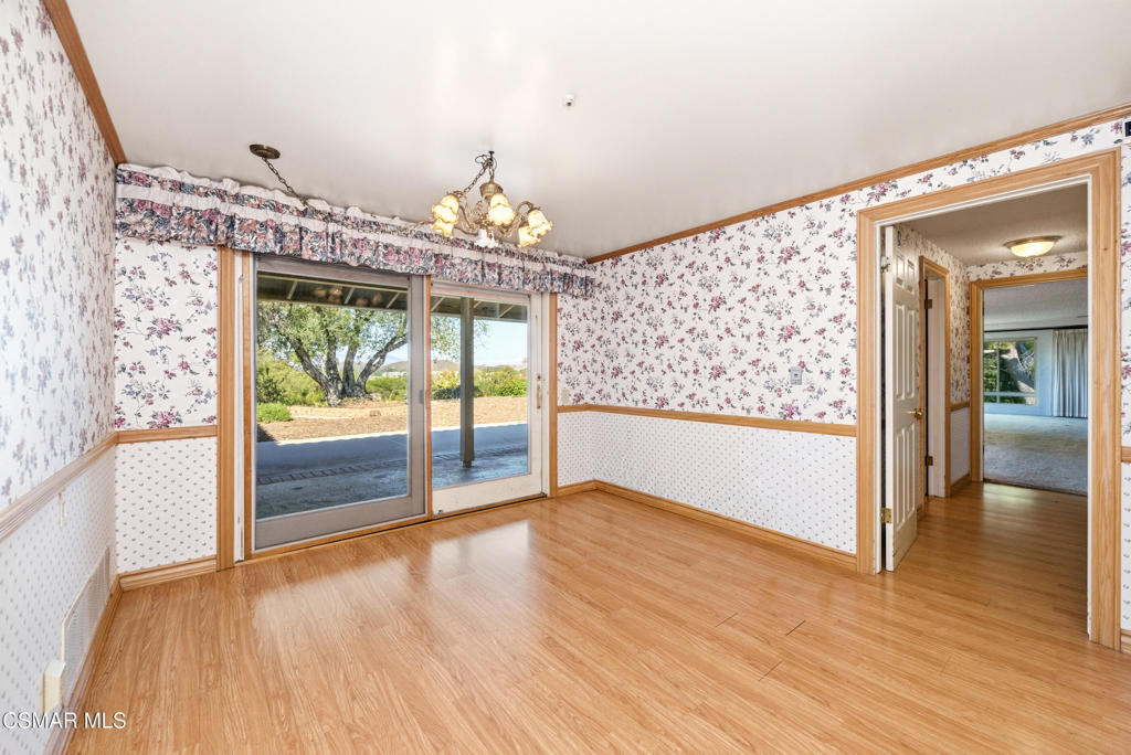 Los Robles Hills-621 - 621 - Residential