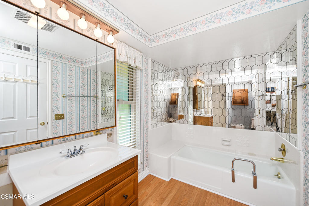 Los Robles Hills-621 - 621 - Residential