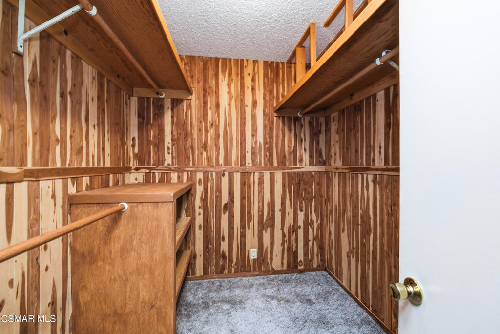 Los Robles Hills-621 - 621 - Residential