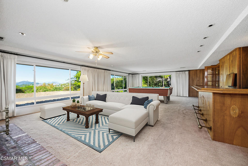 Los Robles Hills-621 - 621 - Residential