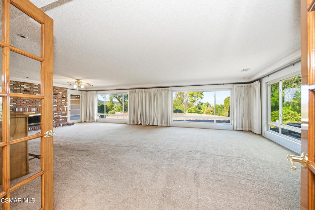 Los Robles Hills-621 - 621 - Residential