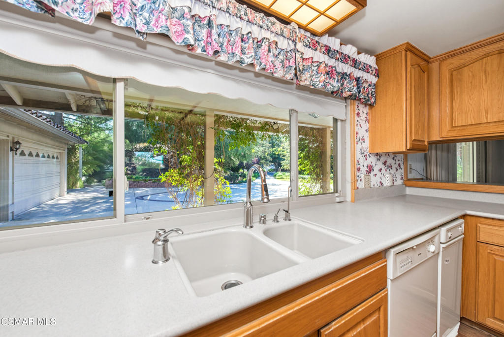 Los Robles Hills-621 - 621 - Residential