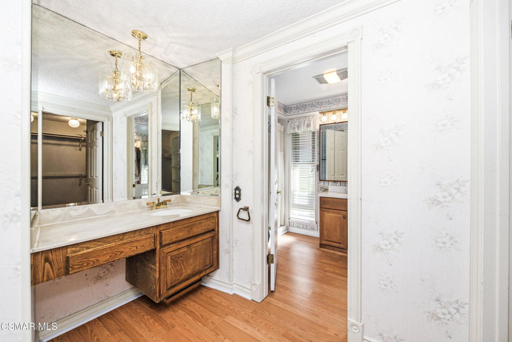 Los Robles Hills-621 - 621 - Residential