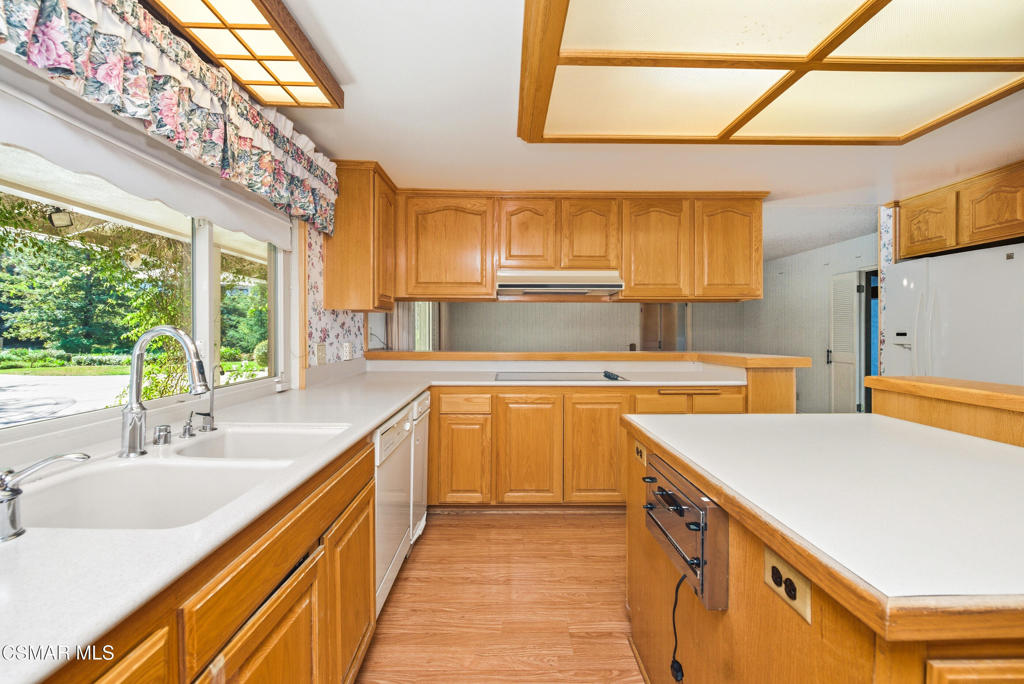 Los Robles Hills-621 - 621 - Residential