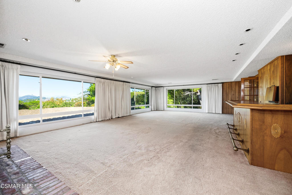 Los Robles Hills-621 - 621 - Residential