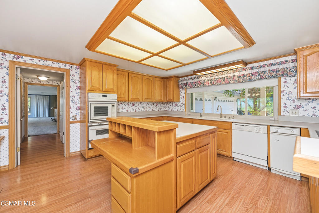 Los Robles Hills-621 - 621 - Residential