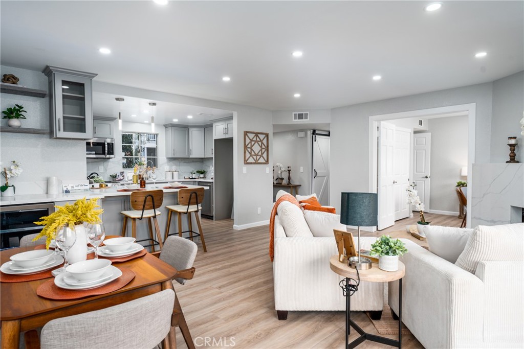 3401 E Wilton Street 204