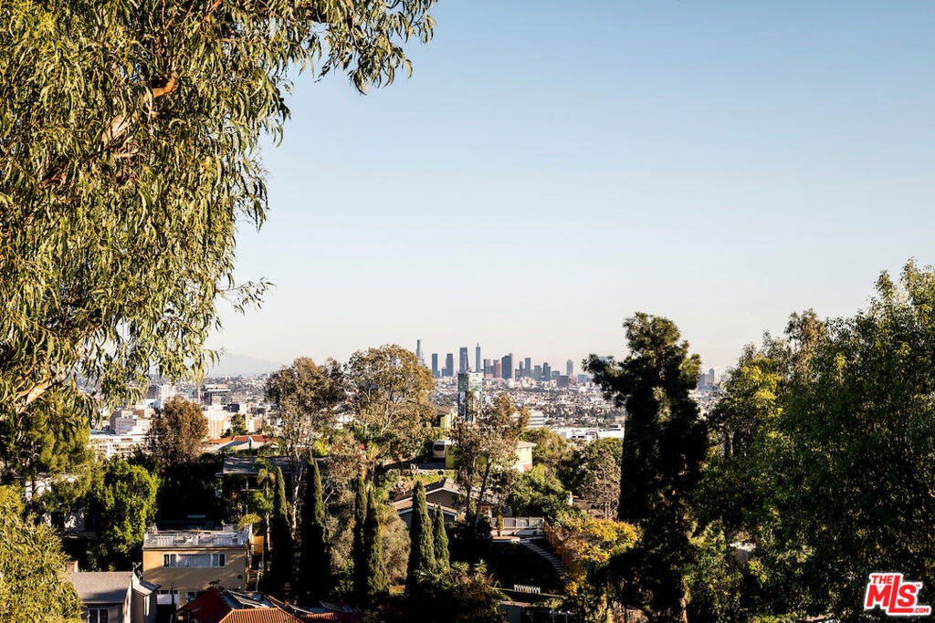 7050 La Presa Drive, Los Angeles CA 90068
