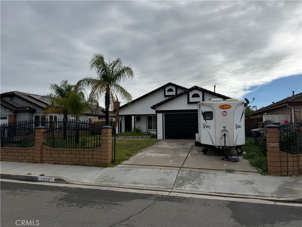 1209 Palisades Street