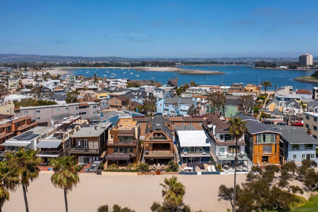 2617 Ocean Front Walk