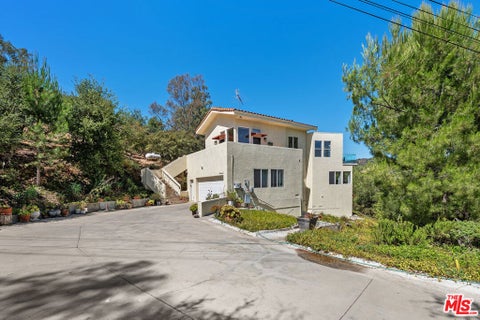 Photo of 20609 Callon Drive, Topanga, CA 90290 (MLS # 26996703)