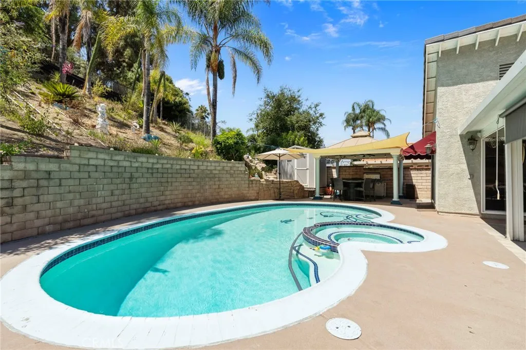 Pomona, California 91766, United States, 4 Bedrooms Bedrooms, ,3 BathroomsBathrooms,Residential,Active,193549