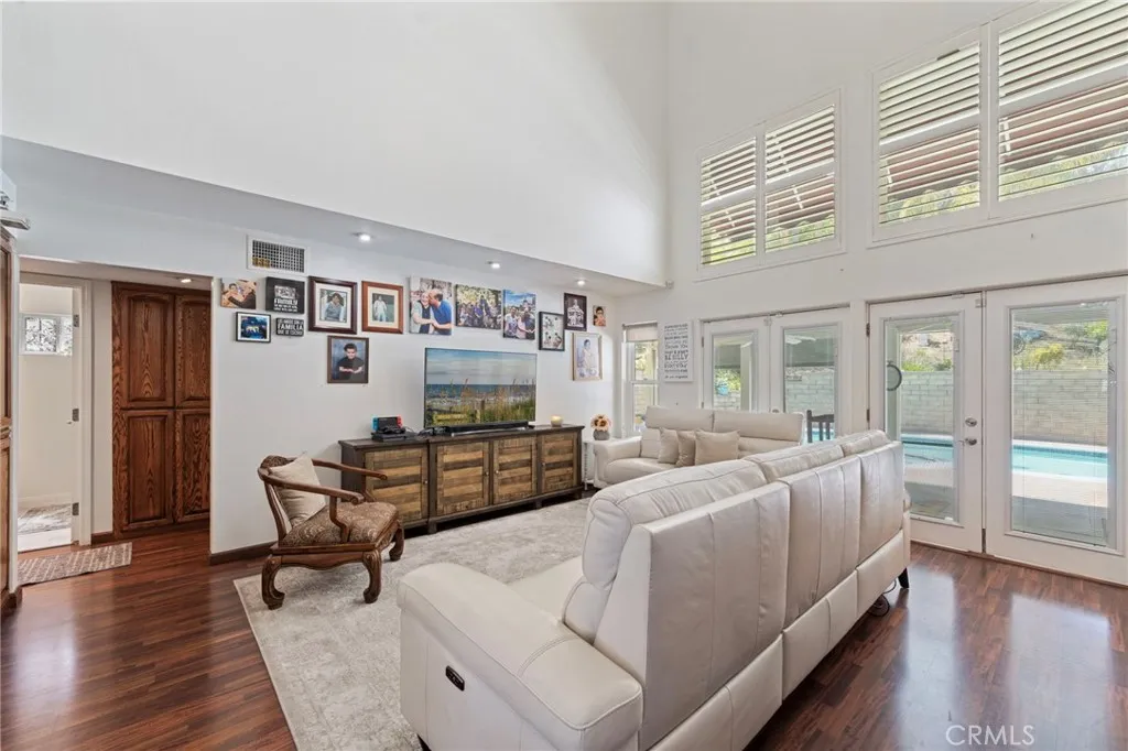 Pomona, California 91766, United States, 4 Bedrooms Bedrooms, ,3 BathroomsBathrooms,Residential,Active,193549