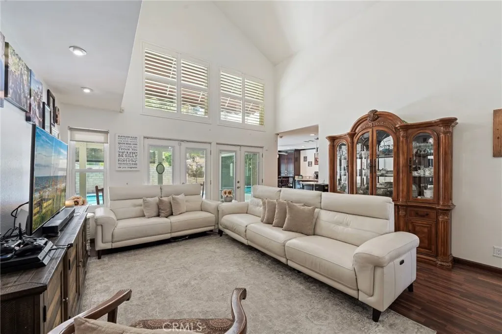 Pomona, California 91766, United States, 4 Bedrooms Bedrooms, ,3 BathroomsBathrooms,Residential,Active,193549