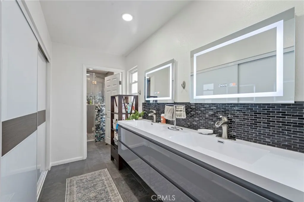 Pomona, California 91766, United States, 4 Bedrooms Bedrooms, ,3 BathroomsBathrooms,Residential,Active,193549