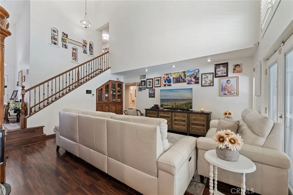 Pomona, California 91766, United States, 4 Bedrooms Bedrooms, ,3 BathroomsBathrooms,Residential,Active,193549