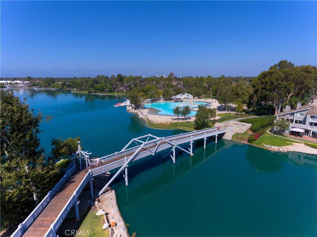 Crossing (CS) - Residential Lease