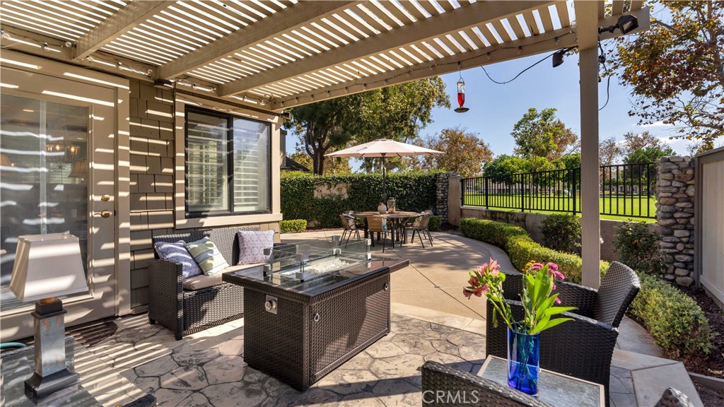 Crossing (CS) - Residential Lease