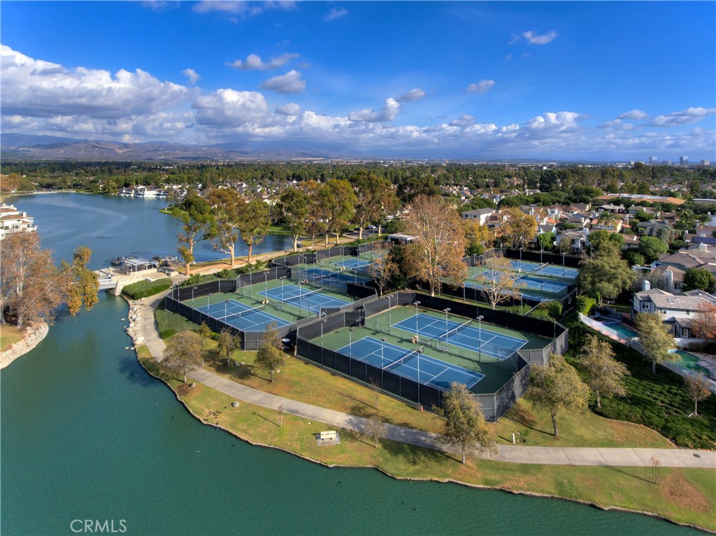 Crossing (CS) - Residential Lease