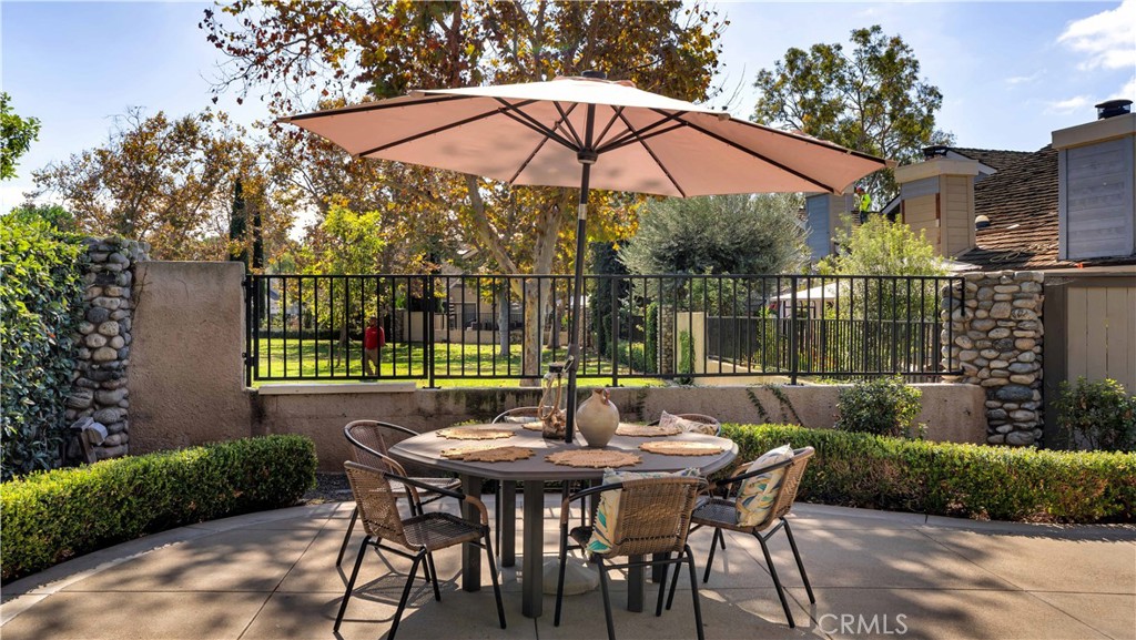 Crossing (CS) - Residential Lease