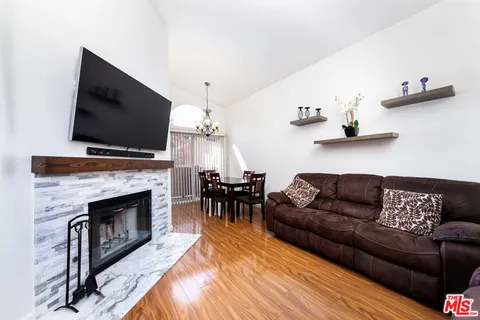 18738 Vista Del Canon Unit F, Newhall, CA 91321 - MLS#: 25596441