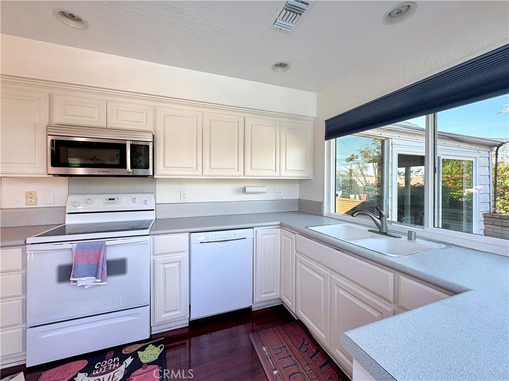 8131 Wenlock Cir, Huntington Beach, CA, 92646, USA, 3 Bedrooms Bedrooms, ,2 BathroomsBathrooms,Residential,Active,8131 Wenlock Cir,IG26059716