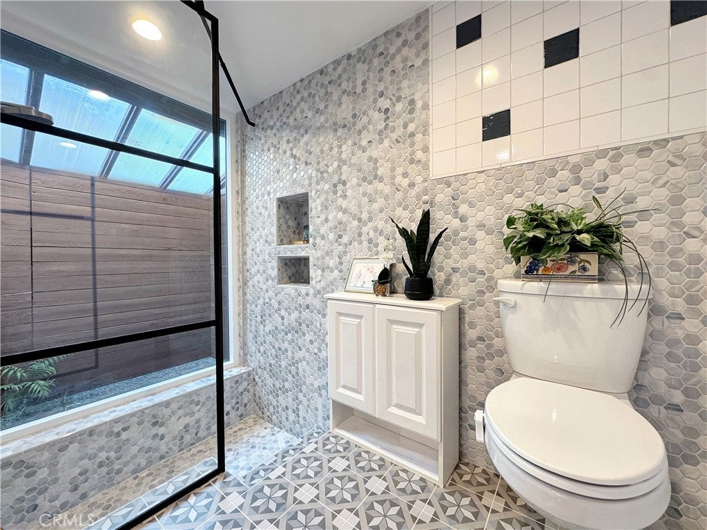 8131 Wenlock Cir, Huntington Beach, CA, 92646, USA, 3 Bedrooms Bedrooms, ,2 BathroomsBathrooms,Residential,Active,8131 Wenlock Cir,IG26059716