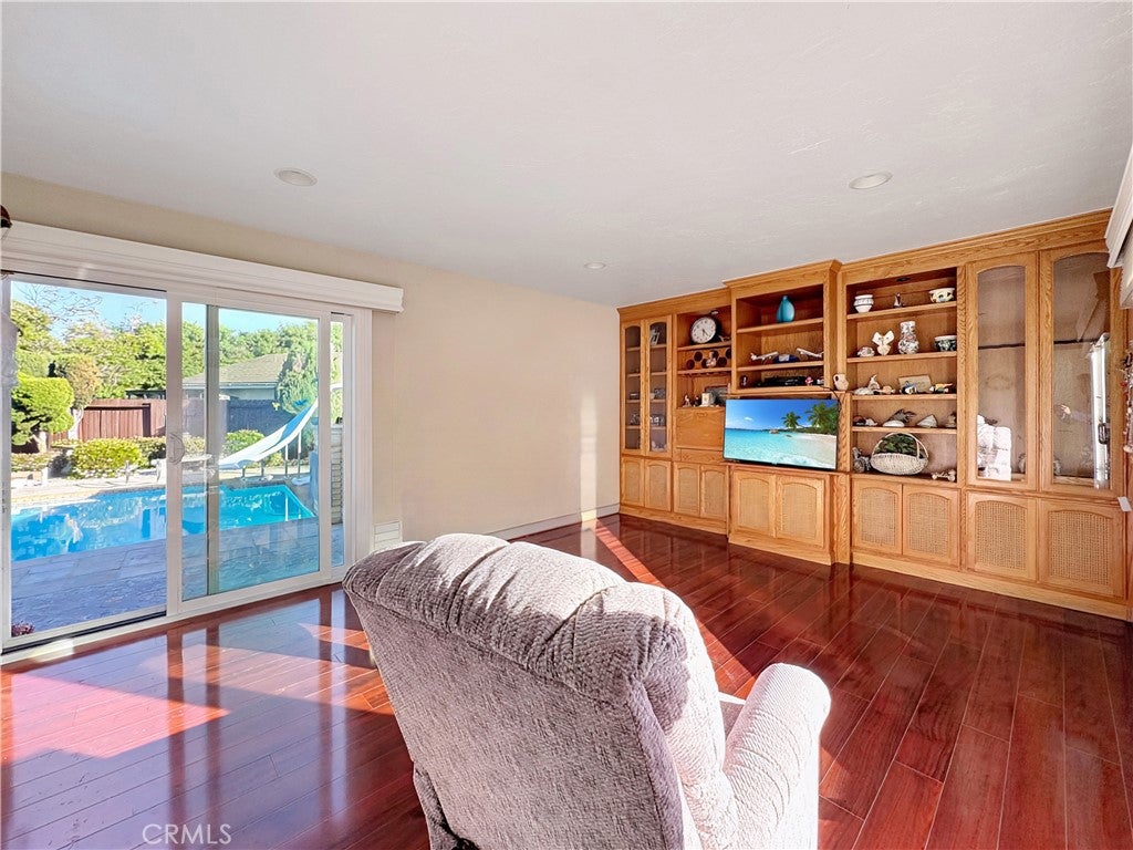 8131 Wenlock Cir, Huntington Beach, CA, 92646, USA, 3 Bedrooms Bedrooms, ,2 BathroomsBathrooms,Residential,Active,8131 Wenlock Cir,IG26059716