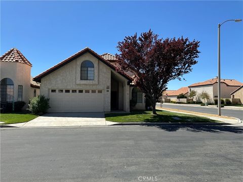 19229 Pine Way Apple Valley CA 92308