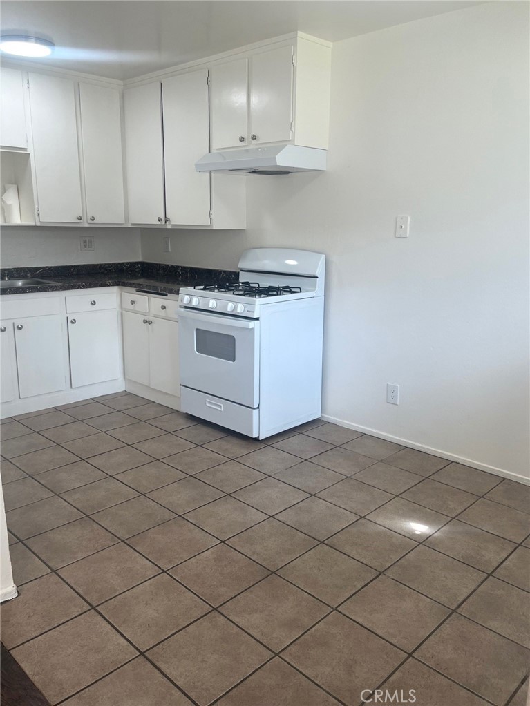 / - Residential Lease