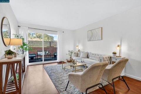 Photo of 2005 Pleasant Valley Ave Ave #103, Oakland, CA 94611 (MLS # 41130755)